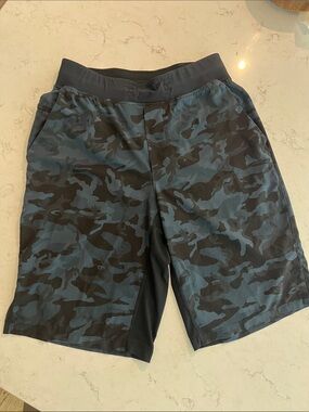 Lululemon T.H.E Short Linerless 11” Inseam Camo